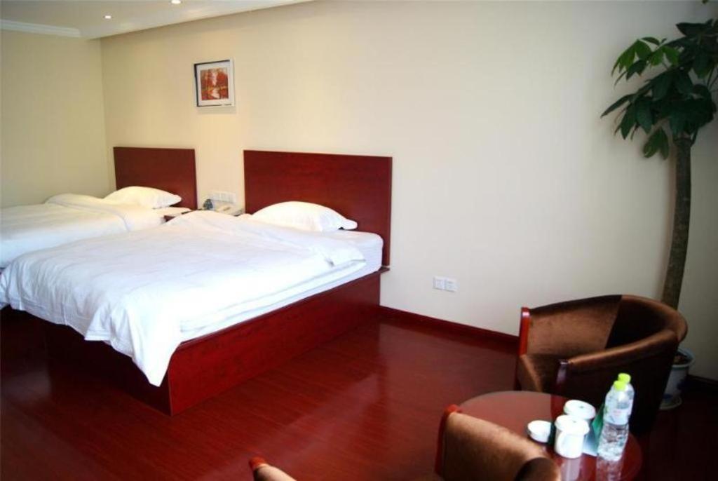 Greentree Inn Suzhou Railway Station North Square Haobainian Wedding Dress City Express Hotel Buitenkant foto