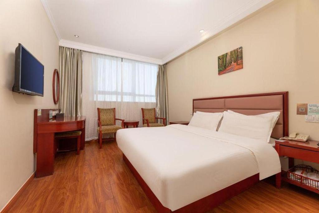 Greentree Inn Suzhou Railway Station North Square Haobainian Wedding Dress City Express Hotel Buitenkant foto