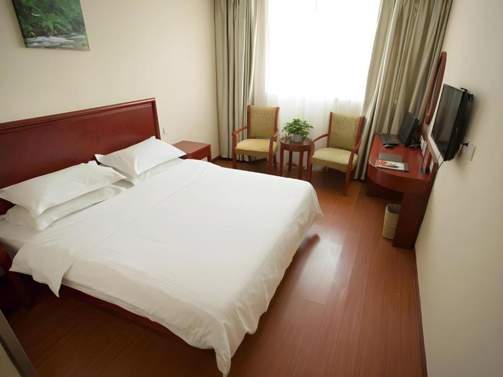Greentree Inn Suzhou Railway Station North Square Haobainian Wedding Dress City Express Hotel Buitenkant foto