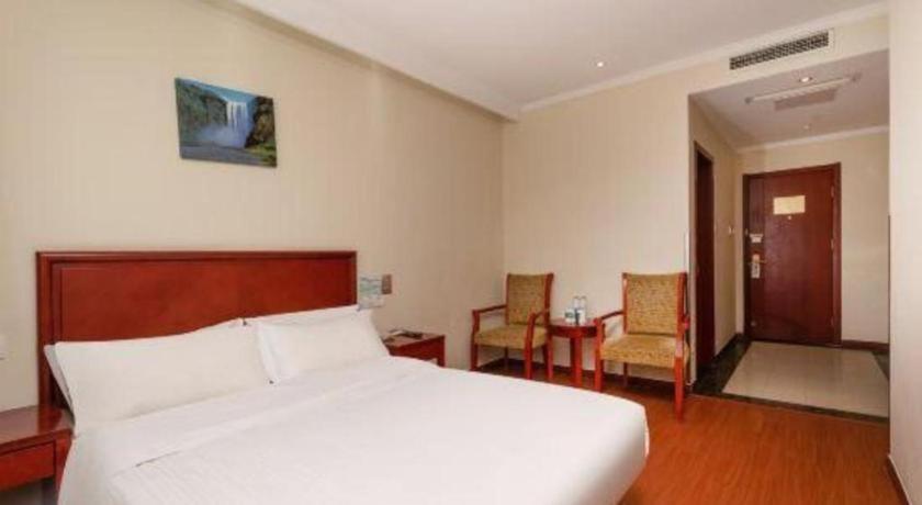 Greentree Inn Suzhou Railway Station North Square Haobainian Wedding Dress City Express Hotel Buitenkant foto