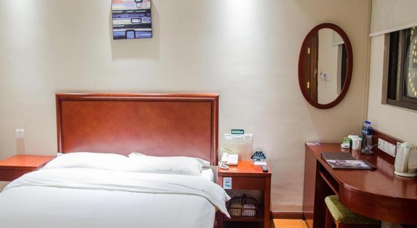 Greentree Inn Suzhou Railway Station North Square Haobainian Wedding Dress City Express Hotel Buitenkant foto