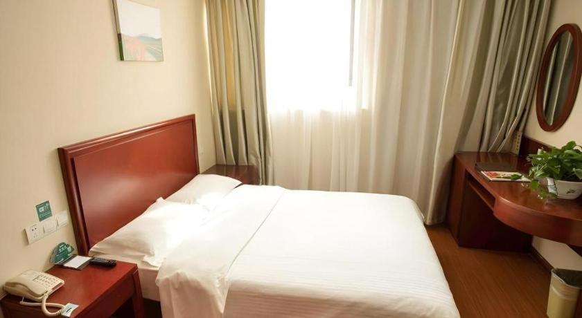 Greentree Inn Suzhou Railway Station North Square Haobainian Wedding Dress City Express Hotel Buitenkant foto